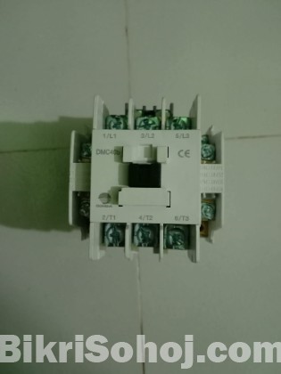 Magnetic contactor